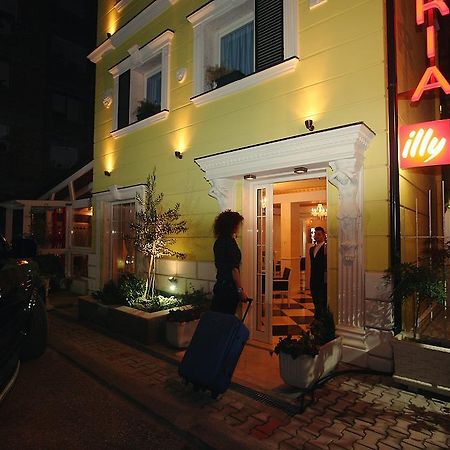 Hotel Kastria Тирана Экстерьер фото