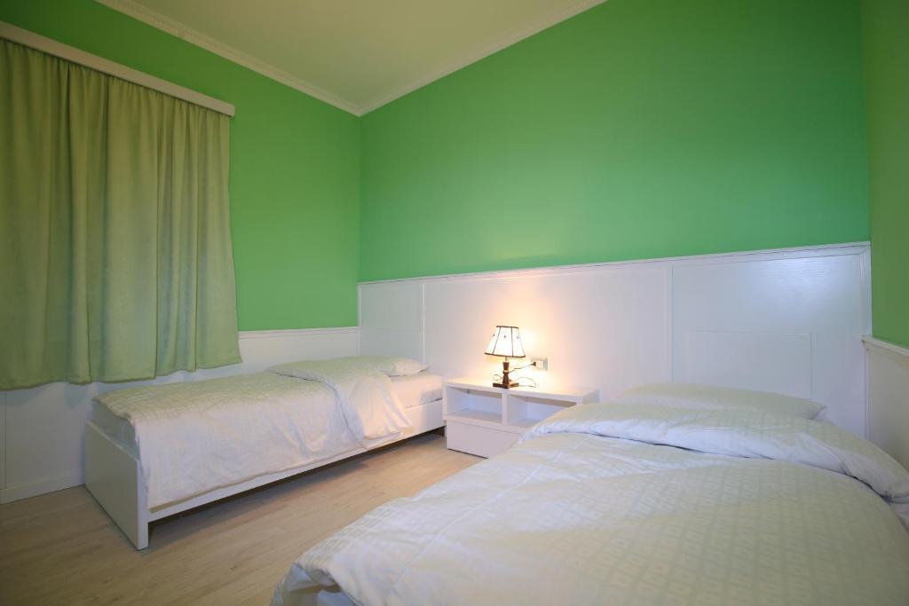 Hotel Kastria Тирана Экстерьер фото
