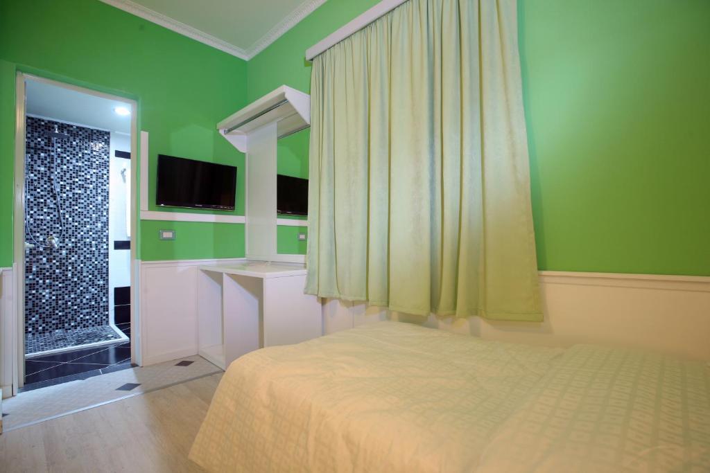 Hotel Kastria Тирана Экстерьер фото