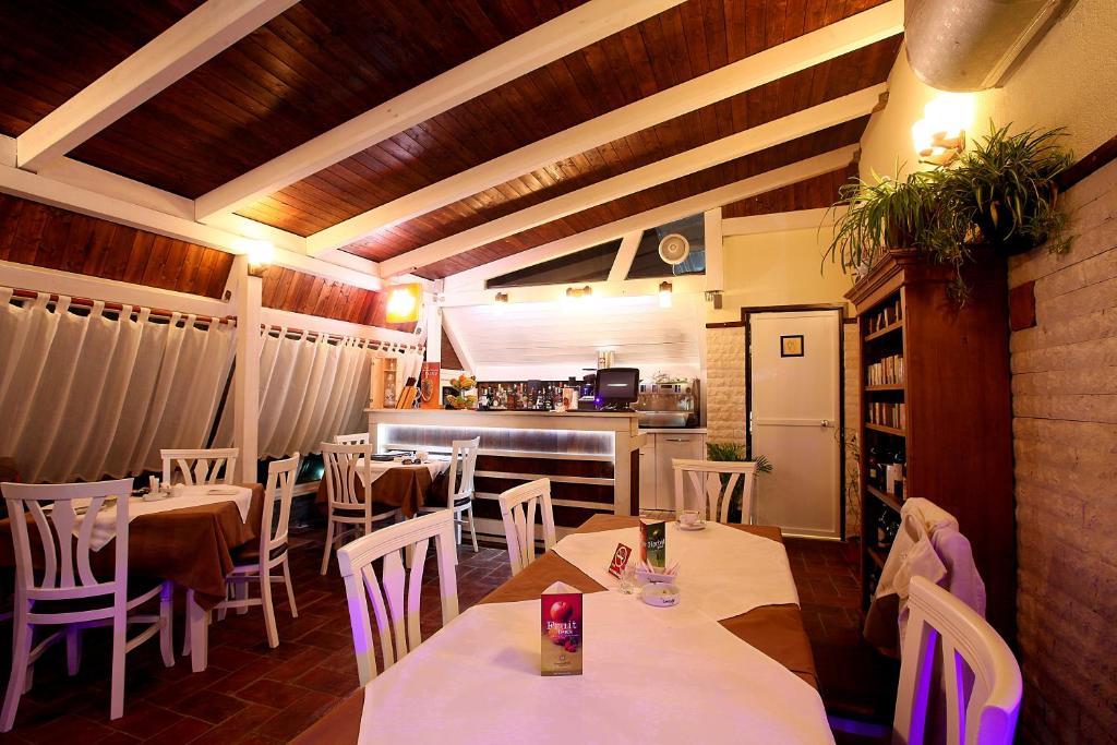 Hotel Kastria Тирана Экстерьер фото
