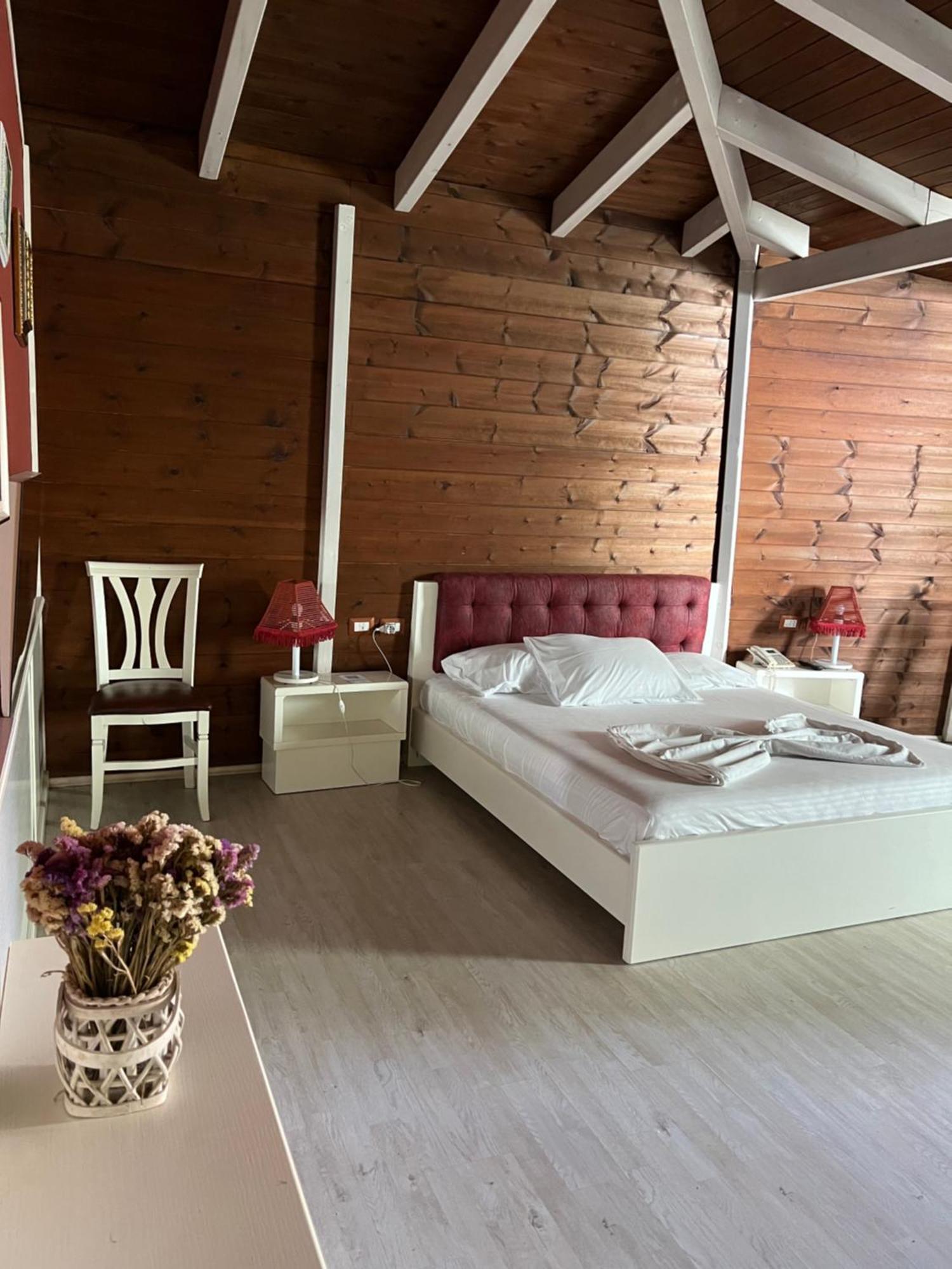 Hotel Kastria Тирана Экстерьер фото