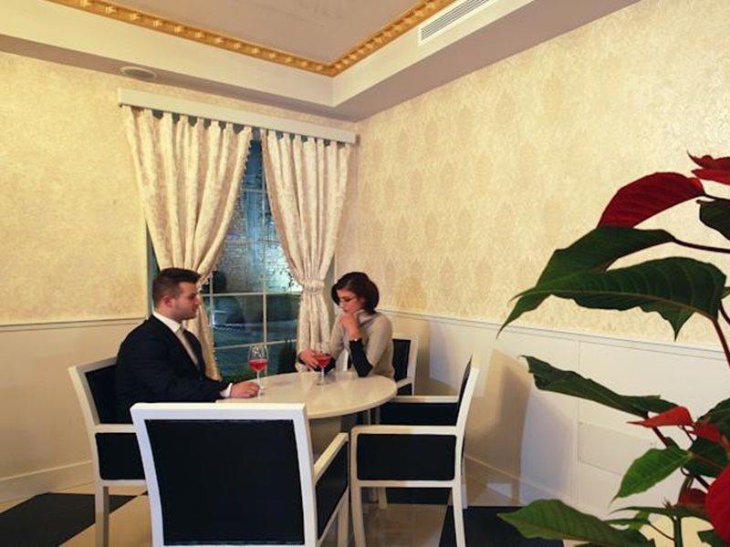 Hotel Kastria Тирана Экстерьер фото